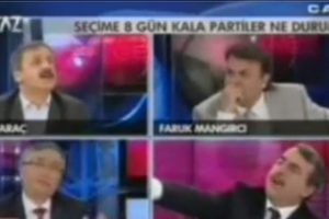 Canlı yayında k&uuml;f&uuml;rler havada u&ccedil;uştu
