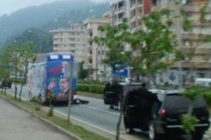 Se&ccedil;im otob&uuml;s&uuml;nden d&uuml;şen polisin son durumu