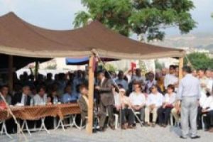 Cemevi temel atma t&ouml;reninde AKP gerginliği