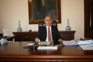 Vali'ye g&ouml;re &ccedil;evreyi kim kirletiyor?