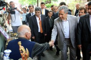 Arın&ccedil;: İmam hatipler &uuml;zerine bir kara lekeyi getirip oturtmuşlardı