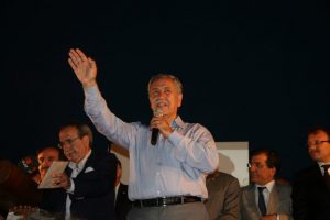 Arın&ccedil;: Ne abdest bilir bunlar, ne İslam bilir