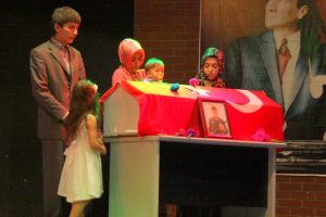 Yenişehir İHL &ouml;ğrencilerinden renkli veda