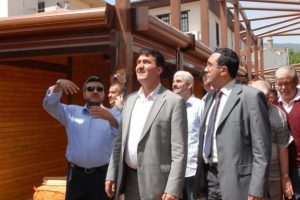 Nil&uuml;fer k&ouml;yl&uuml; pazarı g&uuml;n sayıyor