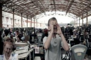 Ukrayna'lı &ccedil;ocuk balığı T&uuml;rk&ccedil;e satarsa