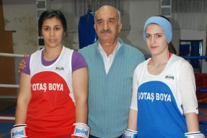 Bursalı boks&ouml;r kızların yeni hedefi Avrupa Şampiyonluğu