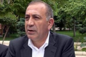 Se&ccedil;imin en b&uuml;y&uuml;k kaybedeni G&uuml;rsel Tekin
