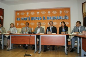 Arın&ccedil;: T&uuml;rkiye'nin her yerinde AK Parti var