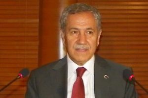 Arın&ccedil;'tan y&uuml;zde 53 teşekk&uuml;r yemeği