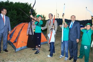 Gen&ccedil;ler Yiğitali'de kamp kurdu