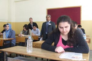 Bursa Polisi LYS'de g&uuml;r&uuml;lt&uuml;ye ge&ccedil;it vermedi
