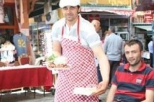 Bayhan &ccedil;iğk&ouml;fteci oldu