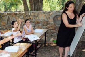 G&ouml;n&uuml;ll&uuml; &ouml;ğretmene Milli Eğitim'den su&ccedil; duyurusu