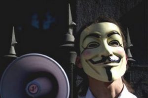 Anonymous kendi Wikileaks'ini kurdu