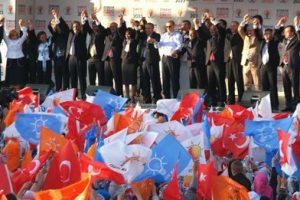 Arın&ccedil; Bursalılar'a teşekk&uuml;r edecek