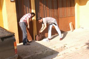 İznik'te ş&uuml;pheli &ccedil;anta paniği