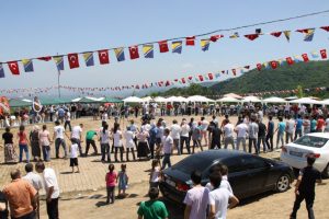 Binlerce Boşnak pita ş&ouml;leninde buluştu
