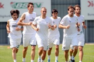 Bursaspor'da Başkan Yazıcı antrenmanı izledi