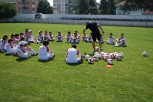 Mudanyaspor futbol okulunda top başı