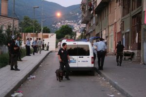 Bursa'da şafak operasyonu