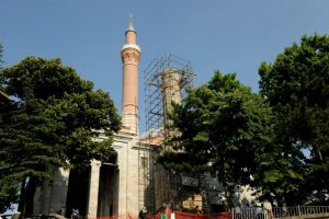 Yıldırım Camii minareleri 156 yıl sonra orijinal yerinde