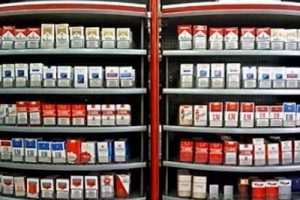 Sigara artık tezg&acirc;h altında satılacak