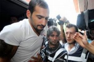 S&ouml;zleşmeye tek taraflı fesh