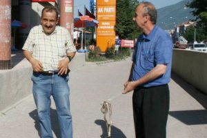 Bursa'da metro girişinde yılan paniği