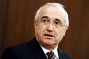 &Ccedil;i&ccedil;ek'te Pazartesi'yi işaret etti