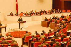 61. H&uuml;k&uuml;met g&uuml;venoyu aldı