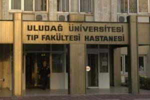 Gece yarısı ameliyatı asistanları isyan ettirdi