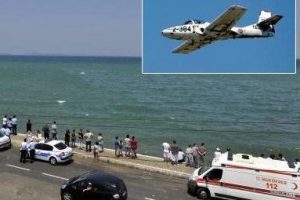 İzmir'de bir eğitim u&ccedil;ağı d&uuml;şt&uuml;...