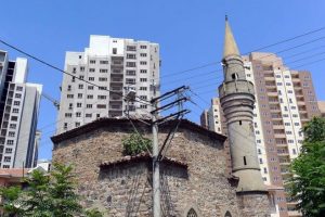 Satılan camiler geri alınıyor