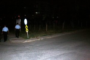 Polis, boş arsada bebek aradı