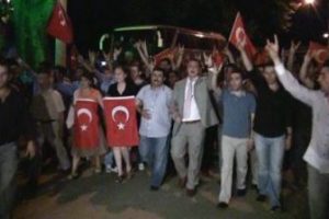 Pazar g&uuml;n&uuml; şehitler i&ccedil;in y&uuml;r&uuml;yecekler