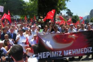 Bursa şehidine sahip &ccedil;ıkıyor