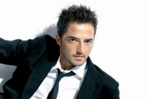G&ouml;khan &Ouml;zen konseri ertelendi