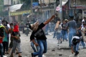 Polise atmak istediği bomba elini kopardı