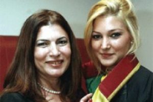 Dursun &Ccedil;i&ccedil;ek'in eşi s&uuml;rg&uuml;n m&uuml; edildi