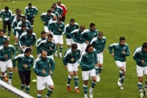 Bursaspor yağmur altında &ccedil;alıştı