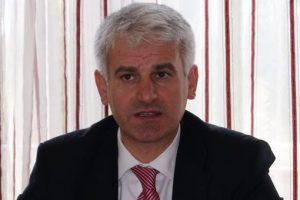 H&uuml;seyin Şahin Erdoğan'ı bu kelimelerle &ouml;vd&uuml;!