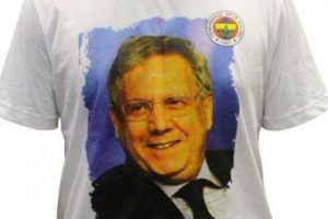 Aziz Yıldırım tiş&ouml;rtleri satışta