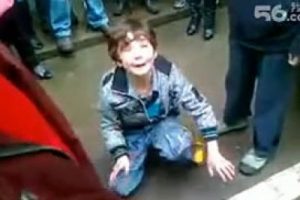 K&uuml;&ccedil;&uuml;k &ccedil;ocuğa &Ccedil;in işkencesi