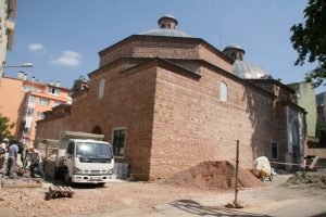Tarihi mahkeme hamamı a&ccedil;ılış i&ccedil;in g&uuml;n sayıyor
