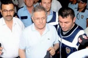 Erman'ı gazeteden de kovdurtacağım!
