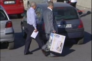 Aziz Yıldırım'a hava temizleme cihazı