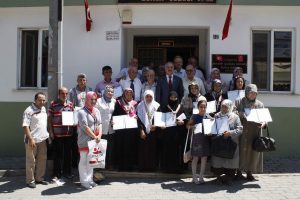 Kore Gazi eşleri madalyalarını g&ouml;zyaşlarıyla aldı