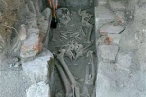 1500 yıldır birbirlerine sarılıyorlar