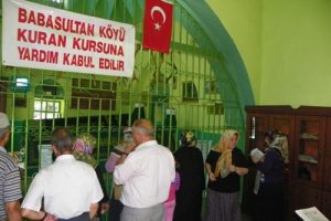 Bu k&ouml;yde 6 asırlık gelenek s&uuml;r&uuml;yor