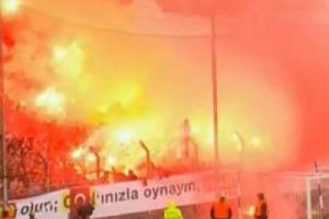 Galatasaray Inter ma&ccedil;ında stadyumu yakacaklardı